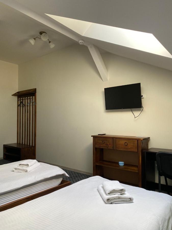 Hotel Rover リヴィウ エクステリア 写真